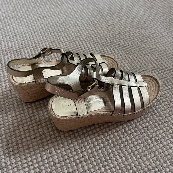 Tory Burch Gold Espadrille Platform Sandals - Picture 5 of 5